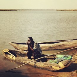 Pescador en el rio Shire